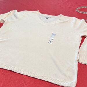 Croft & Barrow Soft Cream V-Neck Sweater